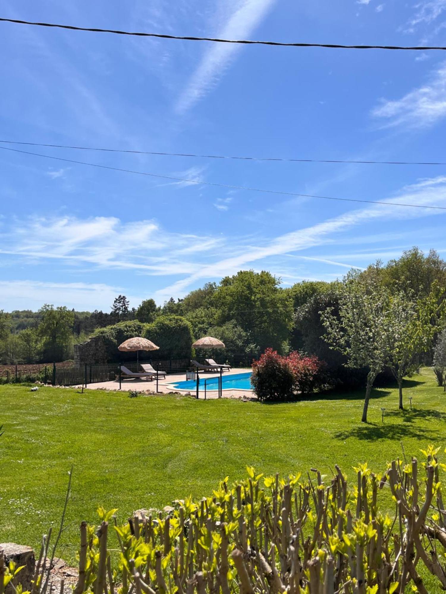 Le Plantier 1 Apartman Beaulieu-sur-Sonnette Kültér fotó